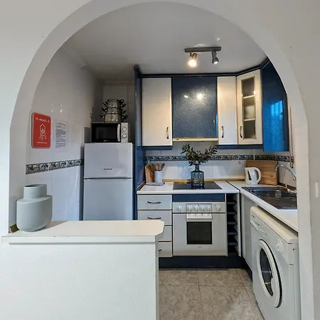 2 Bedroom Algorfa Townhouse With Pool *