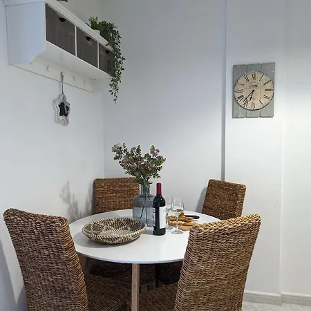 2 Bedroom Algorfa Townhouse With Pool *